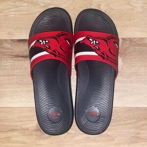 NWOT Arkansas Razorback Slides
